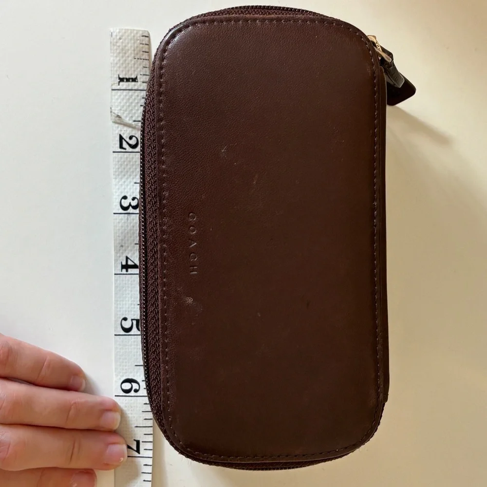 Coach Vintage Leather Chubby Zipper Closure Travel Cosmetic Case with Mirror